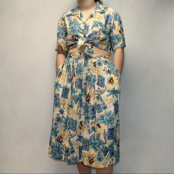 Other - Hawaiian shirt and skirt matching set